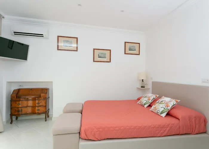 阿尔达罗奇酒店 4*